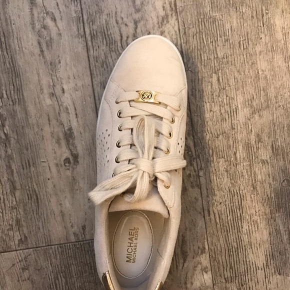 Michael Kors platform blush pink sneakers - Picture 3 of 3